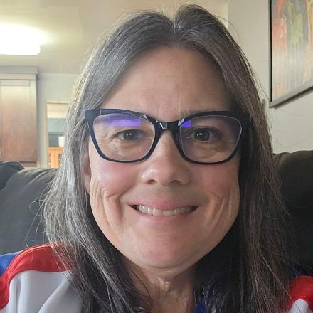 Observer of anything cdnpoli, photo, #FortheW, #nhlwinnipegjets, #wpgGoldeyes, curling, cake, flowers, positivity