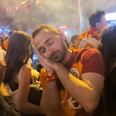 azarhuseynovv's profile picture. 