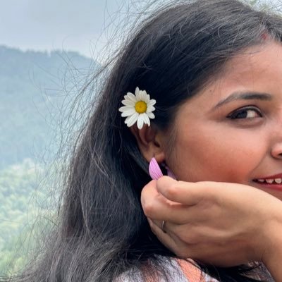 Never regret anything that made you smile.😊
Human Resource(HR) by Profession 👩💼
Artist by Choice👩🎨
Sportsperson 🏅
Shivaholic🔱
Capricorn♑
