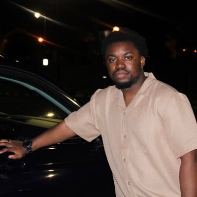 omari_kabwe's profile picture. PDX-Kinshasa- Ariana|⚽️📸| Gym lover | Fan inconditionnel du PSG et de Chelsea |Celtic fan | Nouveau fan du réal Madrid