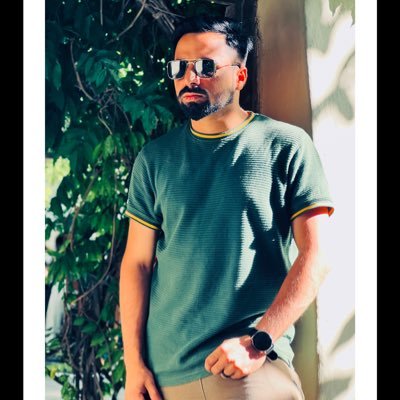Doctor to be. IA ADMC'23 LGH .poetry and cricket are luv but after chaii 😍.future da ty allah maalik aa