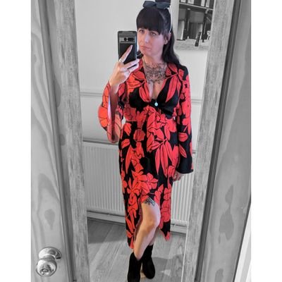 Daisy80_'s profile picture. Loves anything food or drink related. Loves her family and friends. Loves good music & a night out. Age is just a number.... loves life ❤🌼❤️🌼