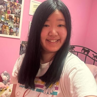 My name is Jenna. I’m a huge fan of TV shows from Nickelodeon, Disney Channel, Friends and The Brady Bunch.