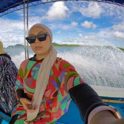 rashilarasid's profile picture. 