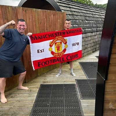 leemufc83's profile picture. When they lay me to rest gonna go on the piss with georgie best.