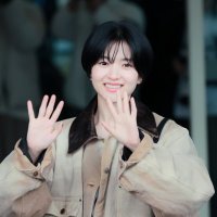 𝙋𝙀𝙏𝙍𝙄𝘾𝙃𝙊𝙍 (@petrichor_taeri) 's Twitter Profile