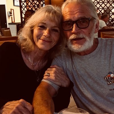 ElizabethHall16's profile picture. 