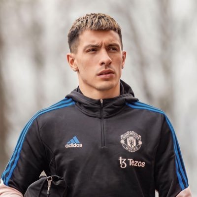 Manchester utd || Ronaldo fan||rep the best CB in the world