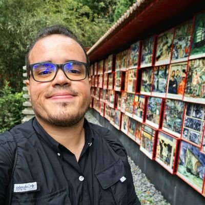 25. Venezolano / Ingeniero Civil (UCAB) /Est. Post en Ing. Estructural/#Lidera11 / C. Facultad de Ingeniería 2018-19 / C. de Escuela 2017-18 /