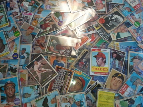 I sell 1952 to 1975 Vintage Sports Cards. 4,000-5,000 auctions per week on EBay. All Auctions start at $0.99. Great Selection.