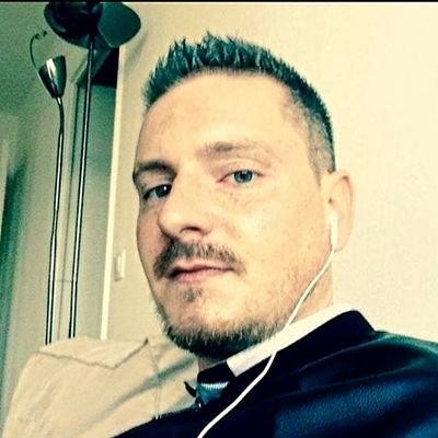 julienofficielz's profile picture. julien