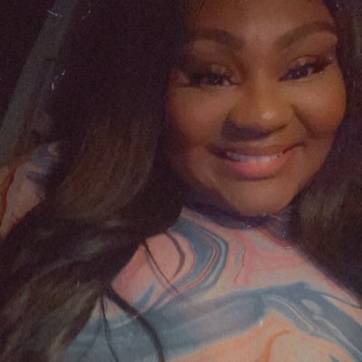 Licensed Cosmetologist 💋 Owner of NeshaBBeauty Cosmetics 💄