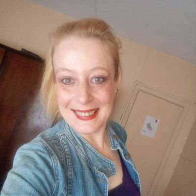 Terapeuta Holística.
Libertaria
Argentina
LLA