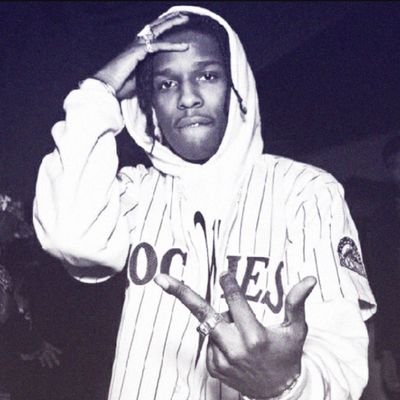 Ypotesla's profile picture. 