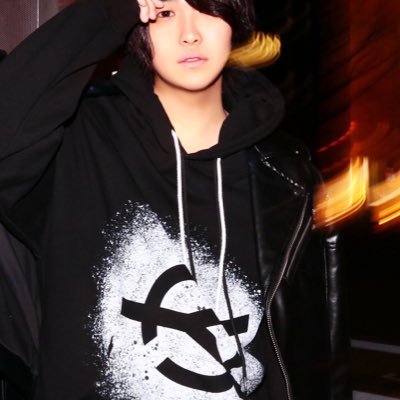 kuronohuku888's profile picture. xxx-crest-