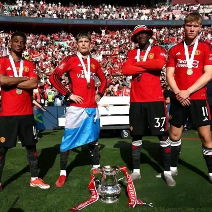 Kingsle64638011's profile picture. mufc number one fan
burna boy fan