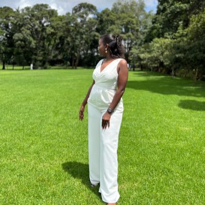 🇰🇪🇰🇪Lawyer⚖️,
LLB Hons
You can't blend in if you're born to stand out💪