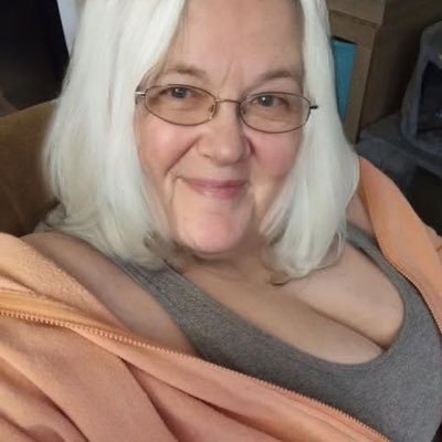 I need a serious and honest sugar baby who I can help financially 💵 and spoil 🥰. #buyingcontent