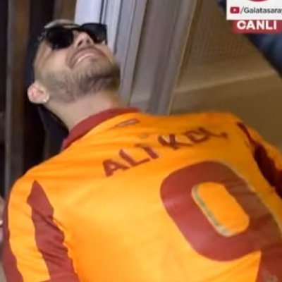 xrust2k's profile picture. şampiyonluk nağmeleri inletiyor samiyeni