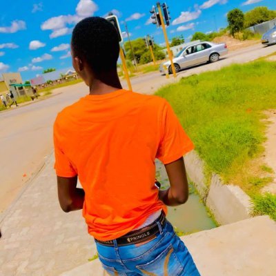 Ham'twe_mkukutu Nandepopya😅🦇
#Chelsea💙💙
Follow for a follow back
10BSMB student📚🖊️