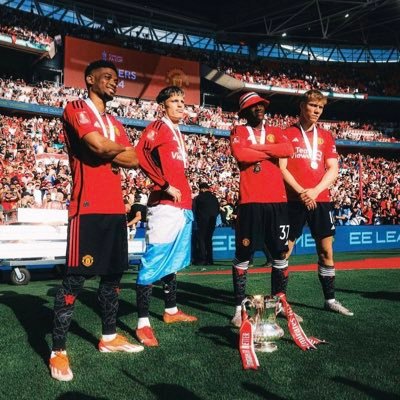 wan_governor's profile picture. Treat every part of your towel nicely because the part that wipe ur buttocks today will wipe ur face tomorrow.   Manchester United 🔴🔴