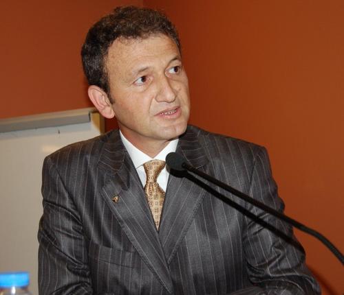 ozdamarbulent's profile picture. Eczacı