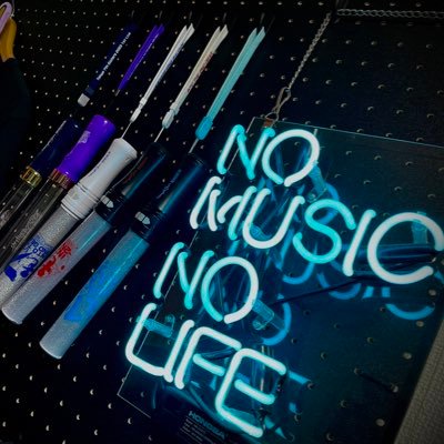 Naoh_Az's profile picture. 当たり障りのない日常をつらつら並べるなどする