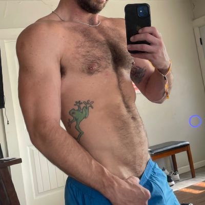 18+ only! I’m always on the hunt for muscle studs, amateur fucks & cruising guys😈 some posts are of me, the rest get my cock throbbing