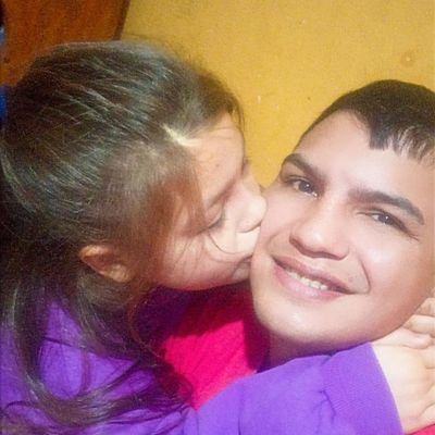 BOXING🥊❤ 

♒

papa de una bella princesa MALENA👸🏼

NADIE GOLPEA TAN FUERTE COMO  LA VIDA.