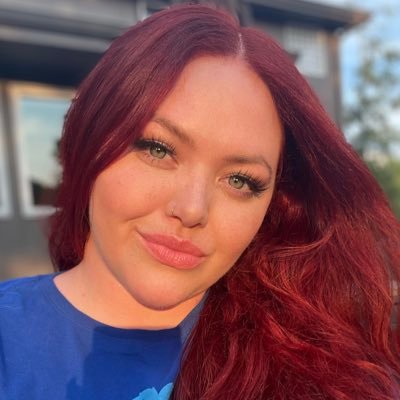 curvyrosie's profile picture. insta: Curvyrosie_