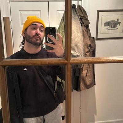 iAmZekeD's profile picture. $iAmZekeD | lunatic country music person he/him 🇨🇿🇲🇽