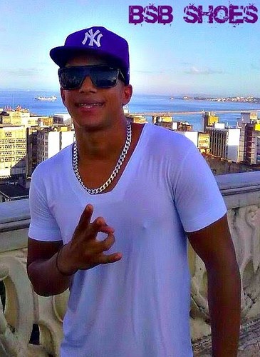 BiNhO sANtOs Cantor e Compositor***