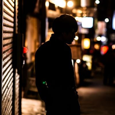 歌を歌ったりギターを弾いたり作詞作曲したりグッズ販売してます。( @kotonoha_Offici ) ( @lie_as_breath )