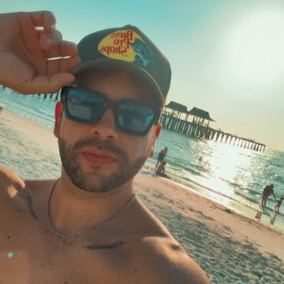 Cesarcast123's profile picture. 