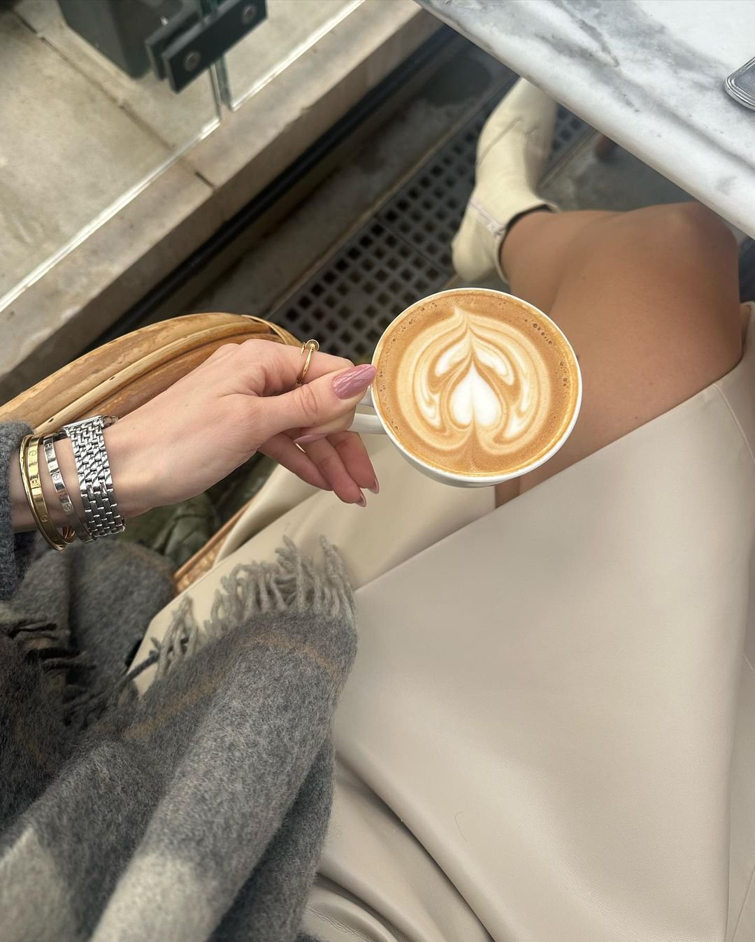 C8CsB3AnRS0IJL9's profile picture. Live simply, dream big.