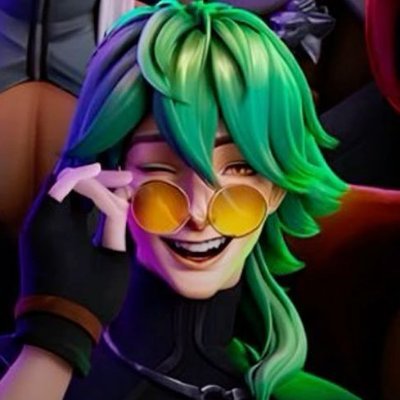 thickwhtenoodle's profile picture. him/his