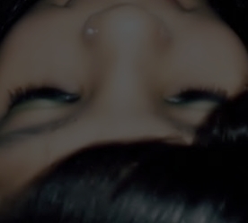 .nem sempre o sorriso que eu trago no rosto é a vidÁ que eu venho levando  mas sempre to de cabeça erguida & de pouco em pouco eu vou conquistando ♫ *