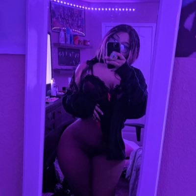She-Her/ 🌈/vixen/ Talk to me nice 🤤😈 21+ / I sell content 😘🥰/ DMs are opend if not about money 💰 I won’t respond 💋 Cashapp-$kitcreamy