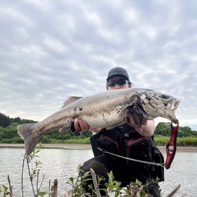 【jadoproductsモニター】 シーバス、ロックフィッシュ、エギング、オフショア、サクラマス、フカセなど秋田で釣れる魚を幅広く狙ってます。