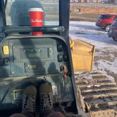 Proud Albertan/not a 🤖 - I say what I say, you don’t have to like it or agree. 😎 happily married 🥰