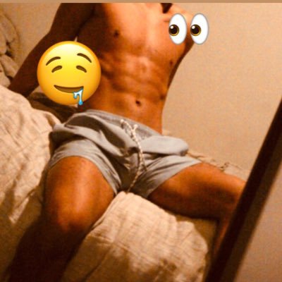 Traveling the globe 🌎 Breaking Backs where I go 🤤 If you wanna be my next stop DM me 👀🥵🔥 DM me for menu & prices 😜😈💦
