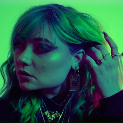 singer/songwriter/creator/disasterpiece. @barelydnd business@jacibutler.com || stream disasterpiece out now -click the link ⤵️💚🛸 she/her