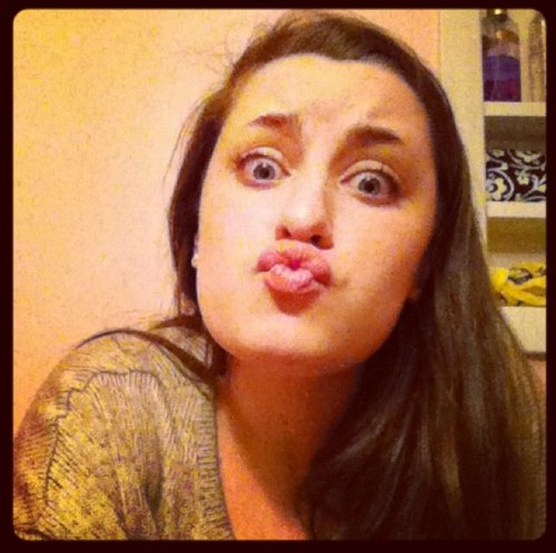 tresbellebeauty's profile picture. I make beauty videos, I'm kind of spastic and unpredictable... Just warning you now :)