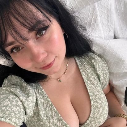 Sandra100059677's profile picture. Down to Earth 🌍 Hk