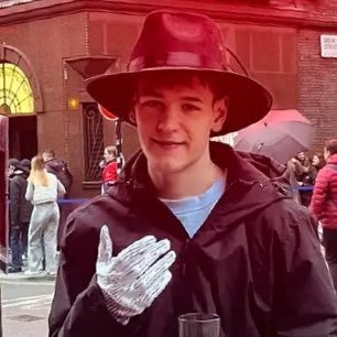 Likes YouTube, Likes Video Games, Likes Sleeping and making tea, Love my family and Supporting my favourite Artist: Michael Jackson 🕺🏿account created 28/05/24
