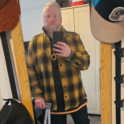 fearners99's profile picture. Quiet lad. Diagnosed with Primary Progressive MS this year 2022. Have a cat called Moz. (aka Muezza) Pretend to play the Uke  #petcat #StopMS #TeamStopMS