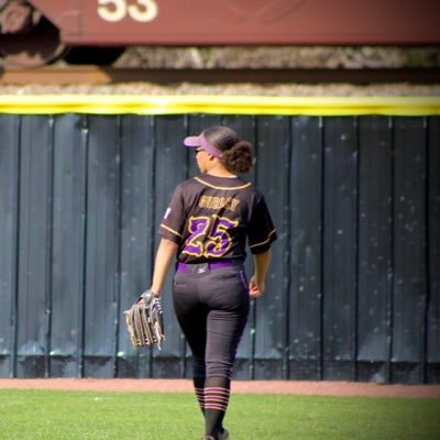 sydgurley25's profile picture. C/O 2025 | OF/UTL | #25 | 28 ACT | @ImpactGoldRo |@WallaceStSB Signee🦁