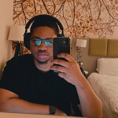 Manni_Artivor24's profile picture. Cape Coast’s finest 🇬🇭| A.I Engineer | Tech Enthusiast | Nerd 👨🏽‍💻