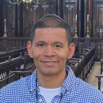 essersbas's profile picture. Seize how the day is