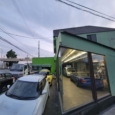 @garage_pengin